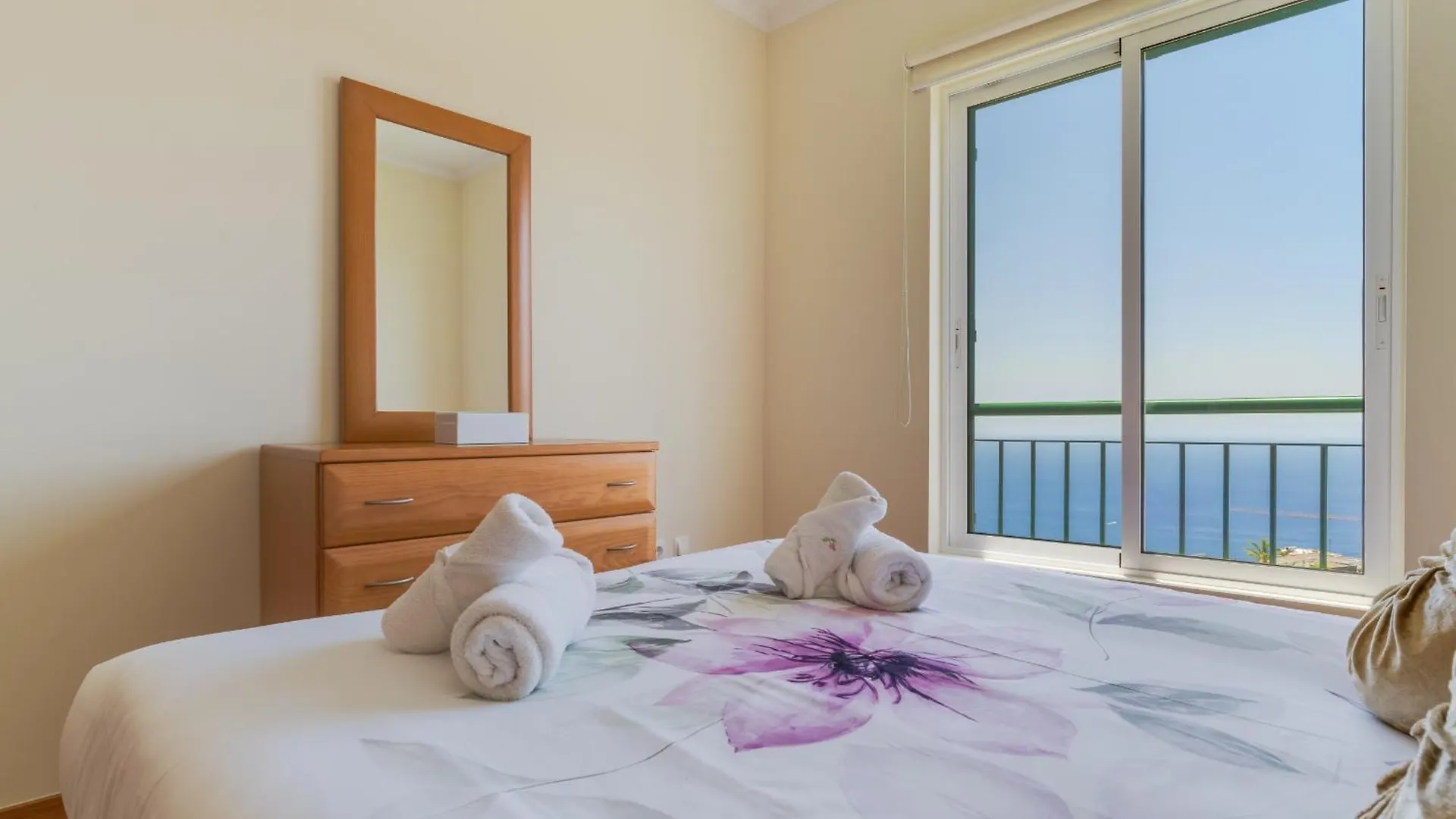 Apartment Sunset Horizon By Atlantic Holiday Estreito de Camara de Lobos